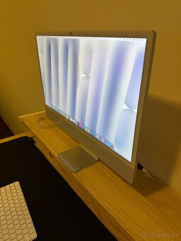 Apple iMac 24" M4 (2024) 8CPU/8GPU/16GB/256GB Stříbrný - 3