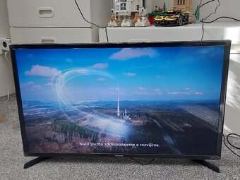 Zánovní LED TV Samsung 82cm - 3