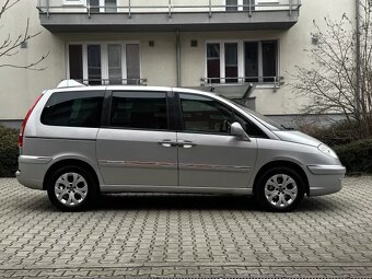 Citroën C8 2.0 HDI Exclusive Xenony Navi El. posuv Facelift - 3