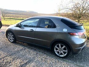 Honda Civic 1.8i, 103kW, 2007 - 3