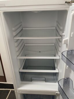 jako nová ÚZKÁ 50cm šířka moderní A++ lednice - 3