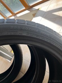 225/40 R18 - 3