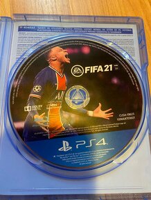 PS4 hry - FIFA, Farming Simulator, Avengers, AC - 3