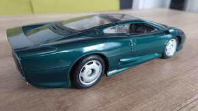 Jaguar XJ 220 - 1:18 Maisto - 3