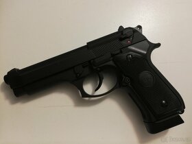 Beretta 92F - 3