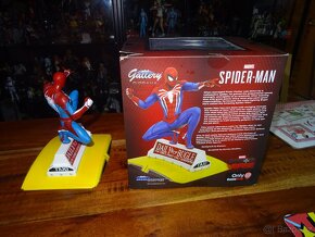 Soška SPIDER MAN - 3