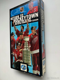 Return to Hockeytown: Detroit Red Wings 1997-98 NHL Champion - 3