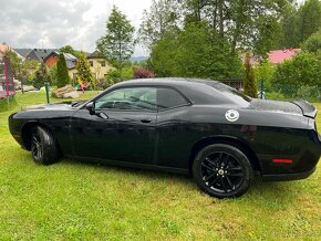 DODGE CHALLENGER 4x4 V6 3.6 vyroben 11/ 2019 - 3