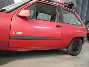 OPEL CORSA A GSi - 3