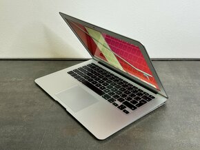 MacBook Air 13" 2017 i5 / 8GB / 128GB SSD - 3