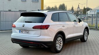 Volkswagen Touareg //3.0TDi//170kW//JAKO NOVÉ//SERVIS-VW// - 3