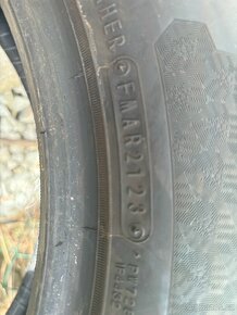 Prodám zimní pneumatiky 215/60 R17 - 3