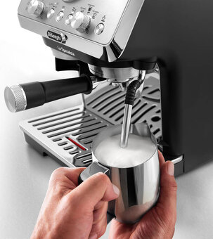 Pákové espresso DeLonghi La Specialista ARTE EC9155.MB - 3