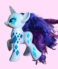 My little Pony svítící Rarity - 3