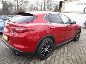 Alfa Romeo Stelvio 2,0 TBi MultiAir Q4 First Ed. - 3