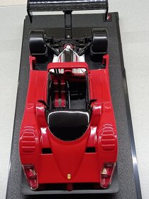 FERRARI 333 SP HOTWHEELS 1:18 - 3