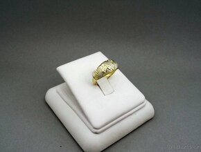 Krásný prsten v kombinaci zlata - 3