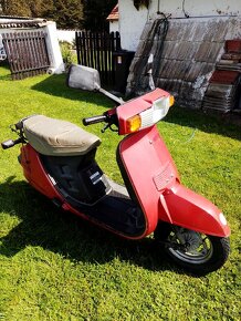 Honda 50 veterán skútr - 3