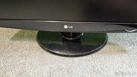 Monitor LG Flatron 22" FullHD, Poškozený displej - 3