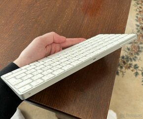Apple klávesnice - 3