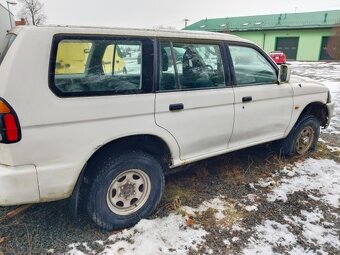 Mitsubishi Pajero Sport - 3