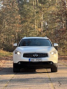 Infiniti FX30dS - 3