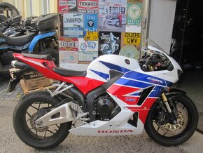 HOnda CBR 600RR - 3