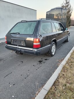 W124 250 TD (kombi) - 3