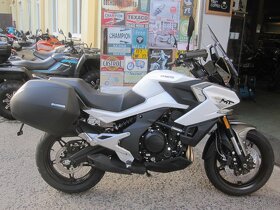 CFMOTO 700MT Premium bílá - 3