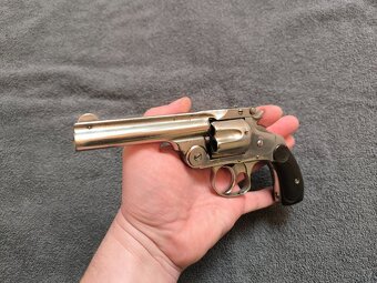 Revolver Smith & Wesson DA  .38sw - 3