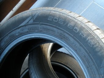 pneu 205/60/16 nokian - 3