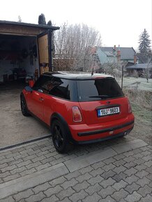 Mini Cooper 1.6 85kw rok 2003 - 3