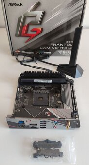 ASROCK B550 Phantom Gaming-ITX/ax - 3