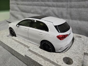 Mercedes Benz A-Klasse 1:18 Norev - 3