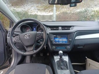 Toyota Avensis 1,8VVTI combi 2016 - 3