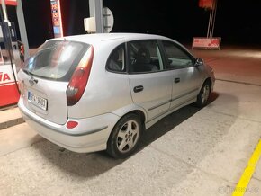 Nissan Almera tino - 3