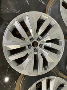 original audi e tron S R20 5X112 4ke601025e ET22 DPH - 3