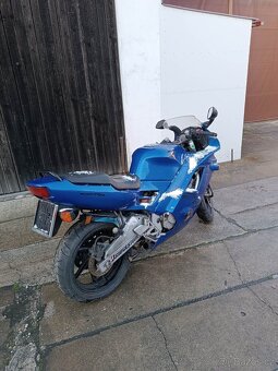 Honda CBR 600FN - 3