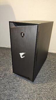 PC skříň Aorus - 3