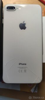 Apple iPhone 8 Plus 64GB Bílý - 3