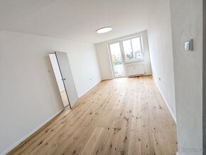 pronájem bytu 3+1 61 m², Třída SNP, Slezské Předměstí-Hradec - 3