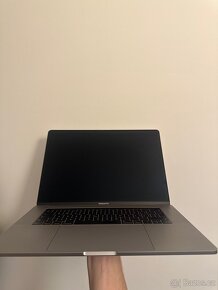 MacBook Pro 2017 (16GB/512GB/I7) - na ND - 3