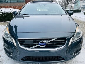 Volvo V60 2.4 D5 4x4 AUT KAMERA VÝHŘEV TAŽNÉ SERVISKA - 3