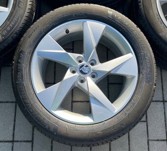 Kamiq - 17" Volans + letní 205/55 R17 Michelin 95% - 3