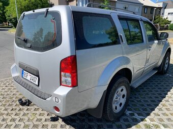 Nisan Pathfinder 4x4 nafta,7 míst - 3