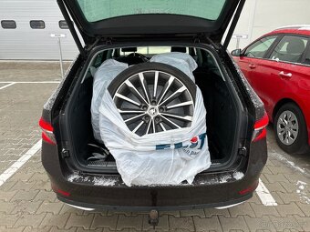 Škoda Superb combi Laurin Klement 2.0TDI 110kW 2 sady kol,ČR - 3