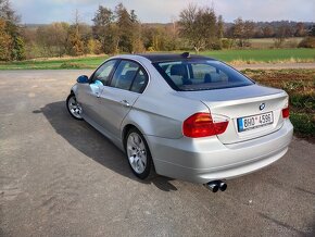 BMW 330i e90 190kw // MANUAL // XENON // - 3