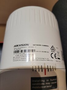 Hikvision DS-2CD1643G0-IZ(2.8-12MM) + držák - 3