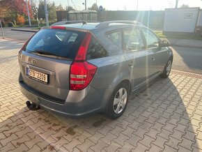 Kia Ceed R.V.2009 1.4.benzín najeto 136 tisic koupeno v ČR - 3