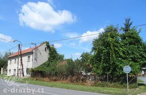 Dvoupatrový dům (cca 235 m2) pozemky 539 m2, Soběsuky u Plum - 3